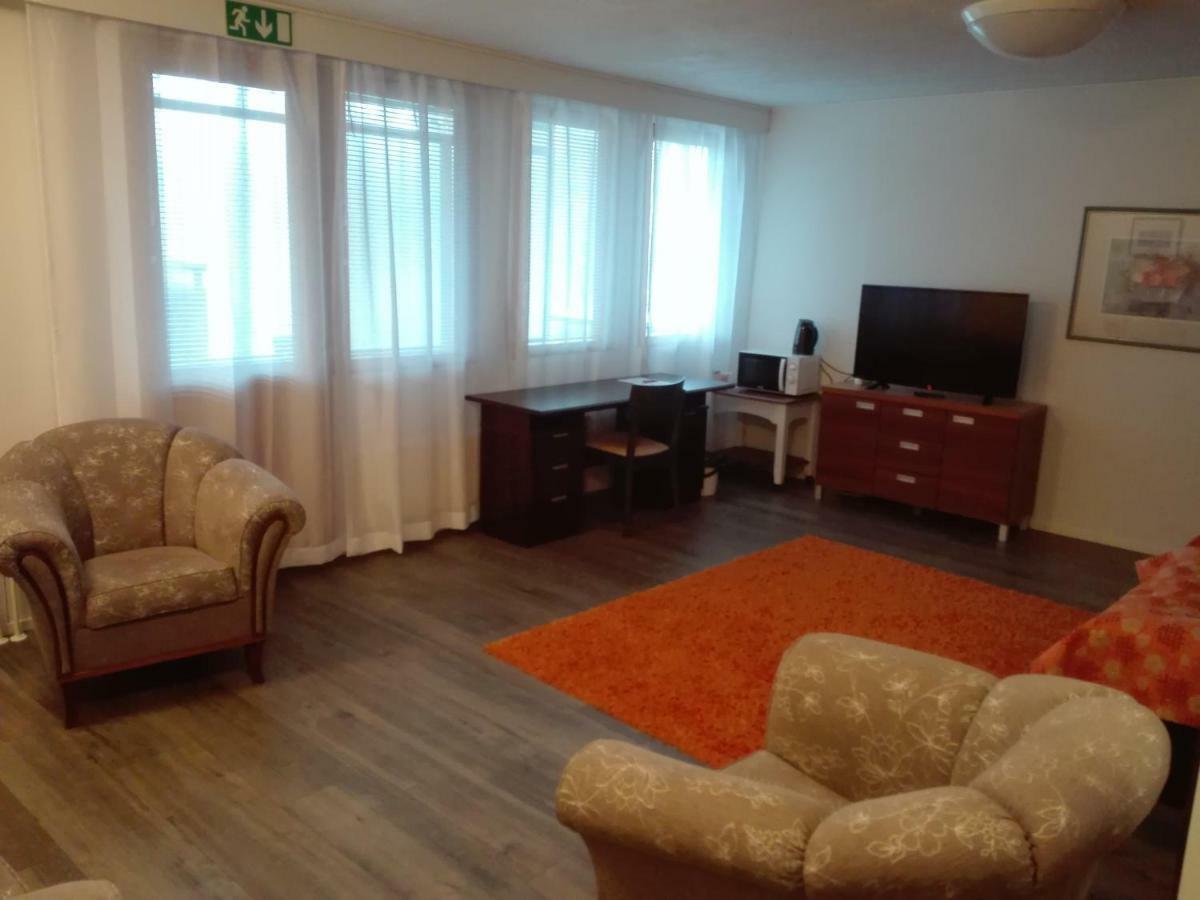 Hotelli Pogostan Hovi Ilomantsi エクステリア 写真